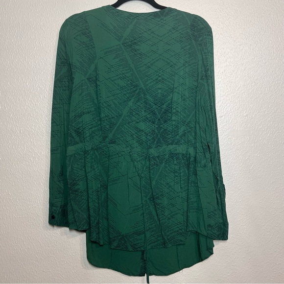 ModCloth Top Women's Size 2X Button Front Shirt Green Tie Back Roll Tab Sleeve - Picture 9 of 11